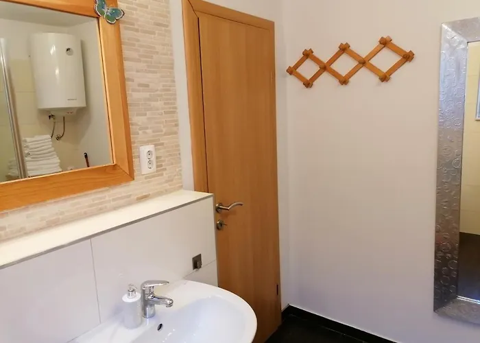 Karlo Apartment