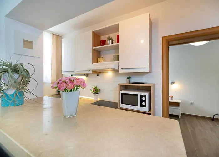 Karlo Apartment